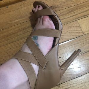 Steve Madden leather strappy pumps